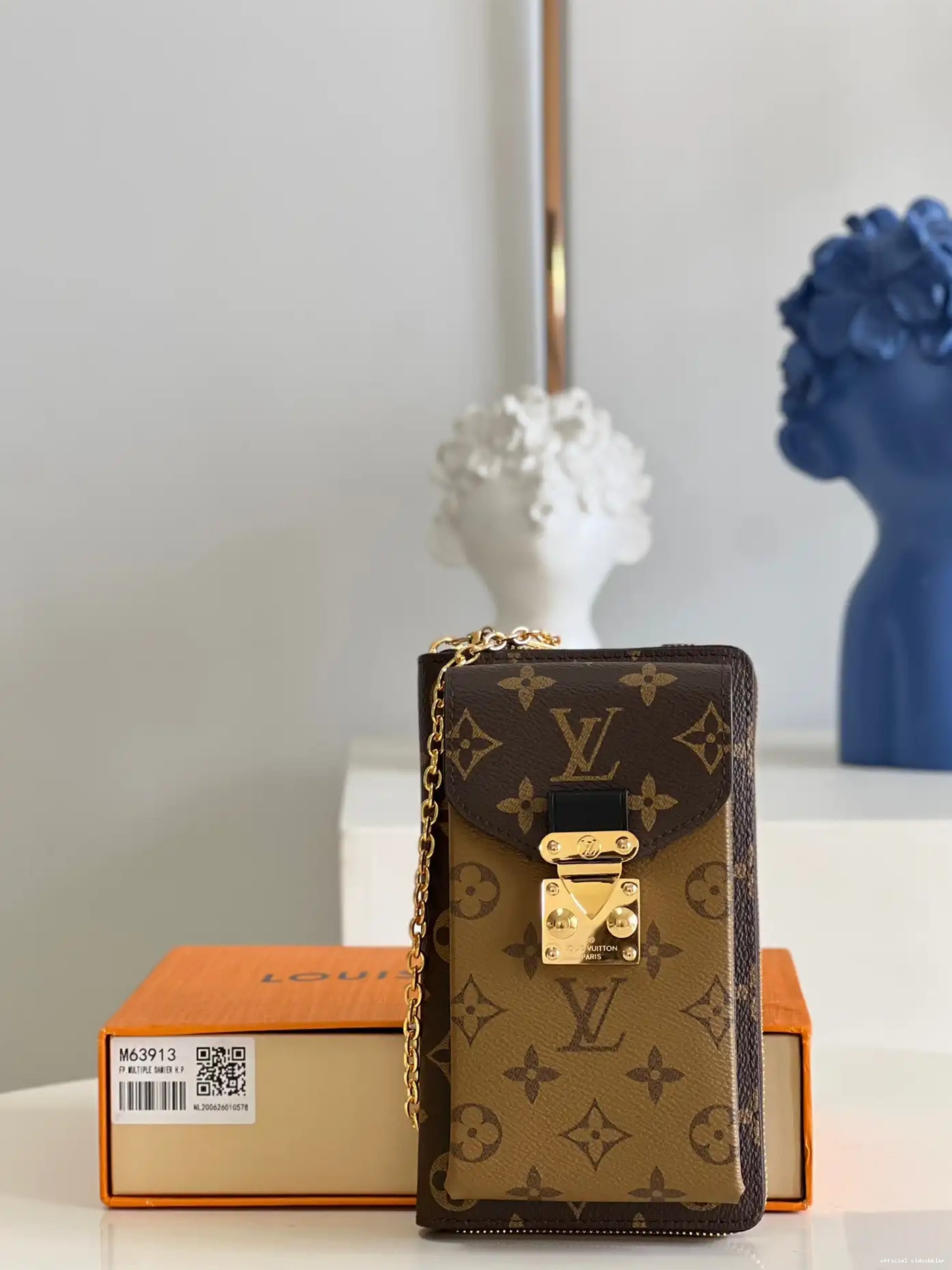 TRUNK LOUIS VERTICAL VUITTON 0604